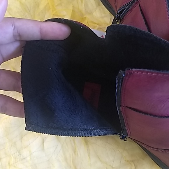 Red short boots - Picture 4 of 5